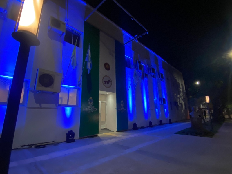 El edificio legislativo se iluminó de azul por el Día Mundial del Cáncer de Colon El edificio legislativo se iluminó de azul por el Día Mundial del Cáncer de Colon