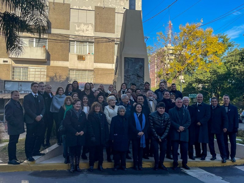 El Municipio de Resistencia celebró el Día del Ceremonial Argentino con izamiento de bandera en el Mástil Mayor El Municipio de Resistencia celebró el Día del Ceremonial Argentino con izamiento de bandera en el Mástil Mayor