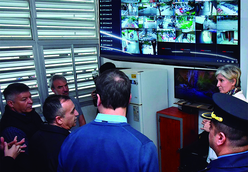 Ampliaron el sistema de seguridad con 32 nuevas cámaras de monitoreo en el Hospital Perrando Ampliaron el sistema de seguridad con 32 nuevas cámaras de monitoreo en el Hospital Perrando