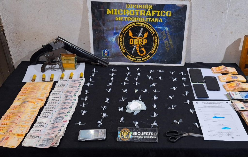 Desbaratan bunker de cocaína y secuestran armas de fuego