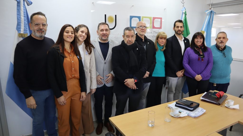 El nuevo decano de FADyCC presentó su equipo de trabajo y adelantó ejes de su gestión