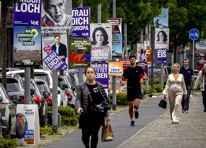Europa elige a sus nuevos parlamentarios con 27 países que están convocados a las urnas Europa elige a sus nuevos parlamentarios con 27 países que están convocados a las urnas