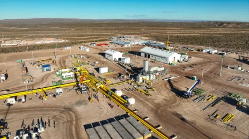 Inauguran en Vaca Muerta la planta compresora de Tratayén: permitirá ahorro de u$s350 millones Inauguran en Vaca Muerta la planta compresora de Tratayén: permitirá ahorro de u$s350 millones