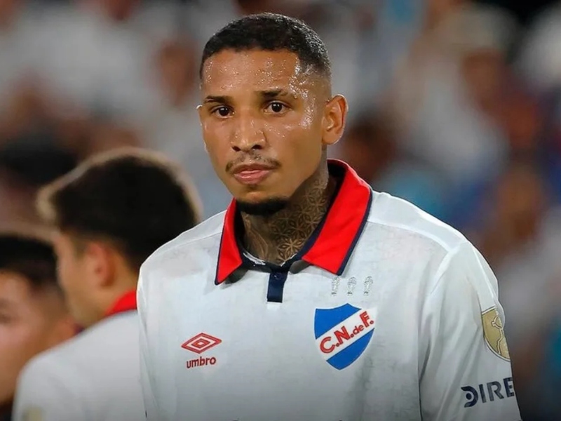 Murió el futbolista uruguayo Juan Izquierdo que se desvaneció en un partido de Copa Libertadores Murió el futbolista uruguayo Juan Izquierdo que se desvaneció en un partido de Copa Libertadores