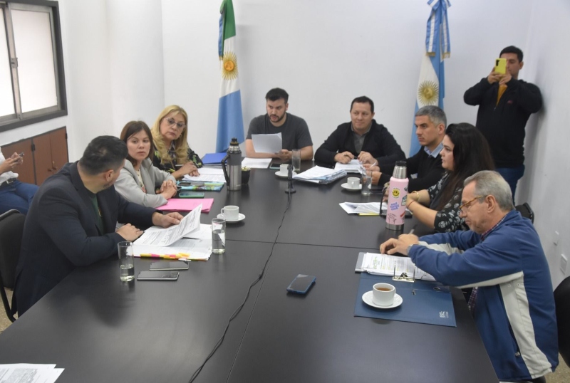 Hacienda despachó de forma unánime el programa de acceso universal a los servicios públicos Hacienda despachó de forma unánime el programa de acceso universal a los servicios públicos