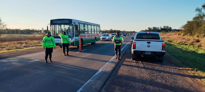Implementan corredores viales, controles de uso del casco y documentaciones en rutas y caminos Implementan corredores viales, controles de uso del casco y documentaciones en rutas y caminos