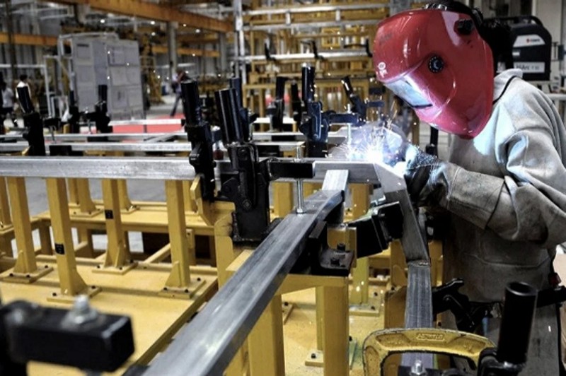 La actividad metalúrgica tuvo retroceso en mayo de 1,1% y la capacidad instalada está en 46,6% La actividad metalúrgica tuvo retroceso en mayo de 1,1% y la capacidad instalada está en 46,6%