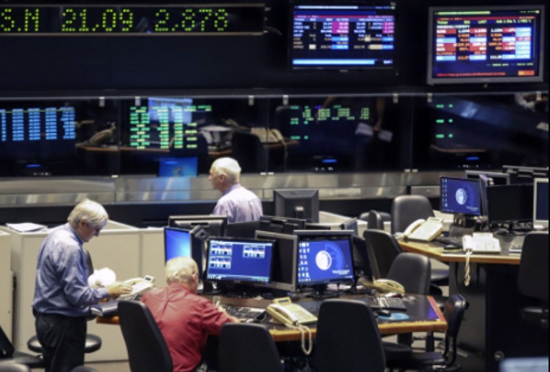 El riesgo país se acerca a los 1.000 puntos por la decisión de Economía de ‘quemar’ dólares El riesgo país se acerca a los 1.000 puntos por la decisión de Economía de ‘quemar’ dólares