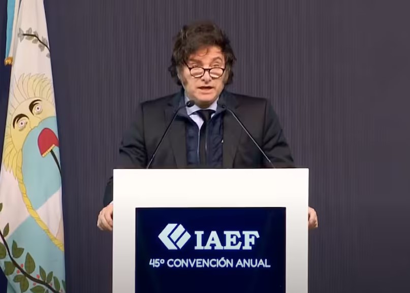 Milei versus Cristina: el Presidente le respondió a la exvicepresidenta y habló sobre el dólar y el cepo Milei versus Cristina: el Presidente le respondió a la exvicepresidenta y habló sobre el dólar y el cepo