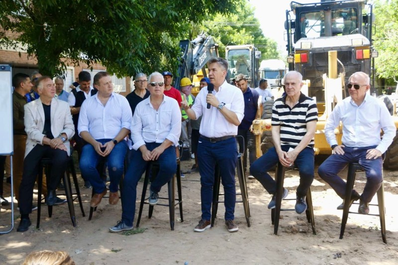 Resistencia: Zdero anunció la pavimentación de calles en Villa San Martín Resistencia: Zdero anunció la pavimentación de calles en Villa San Martín