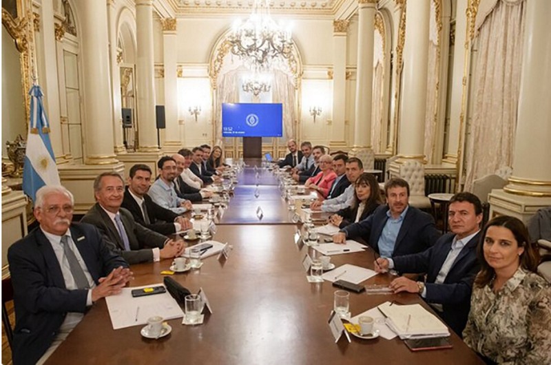 La UCR se llevó la promesa del Gobierno de que destinará un 6% del Presupuesto a la educación, la ciencia y la tecnología La UCR se llevó la promesa del Gobierno de que destinará un 6% del Presupuesto a la educación, la ciencia y la tecnología