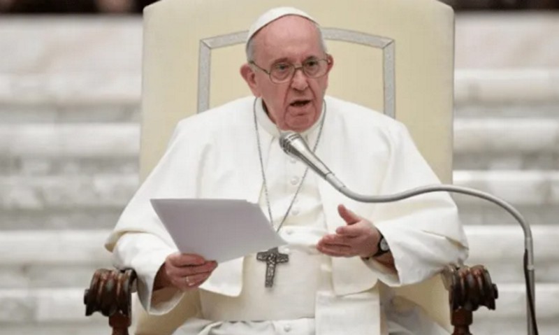 El papa Francisco vuelve a recortar el sueldo a los cardenales: “El déficit cero no es un objetivo teórico, sino realizable” El papa Francisco vuelve a recortar el sueldo a los cardenales: “El déficit cero no es un objetivo teórico, sino realizable”