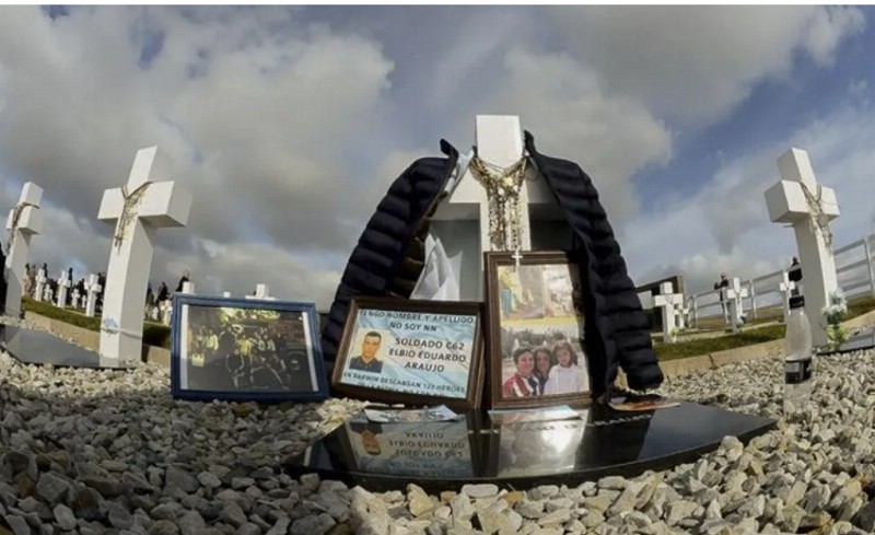 Acuerdo por Malvinas: familiares de soldados argentinos caídos en la guerra visitarán las Islas en diciembre Acuerdo por Malvinas: familiares de soldados argentinos caídos en la guerra visitarán las Islas en diciembre