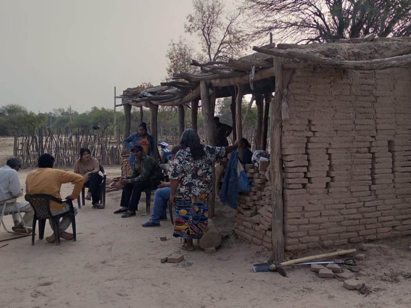 Defensoría Adjunta reunida en el Impenetrable con pueblos indígenas Defensoría Adjunta reunida en el Impenetrable con pueblos indígenas