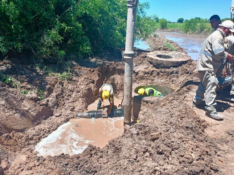 Sameep reparó una cañería de impulsión de la red cloacal en Quitilipi Sameep reparó una cañería de impulsión de la red cloacal en Quitilipi