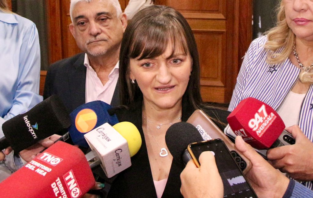 La vicegobernadora dio apertura a la jornada de “Participación en la visión del futuro de la región” La vicegobernadora dio apertura a la jornada de “Participación en la visión del futuro de la región”