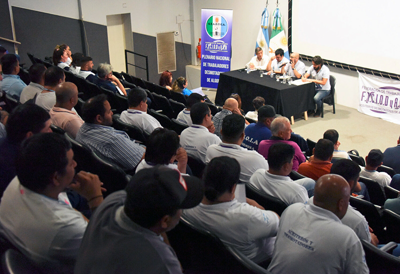 Desde el Chaco desmotadores de algodón llaman a la unidad y preparan una lucha nacional por salarios Desde el Chaco desmotadores de algodón llaman a la unidad y preparan una lucha nacional por salarios
