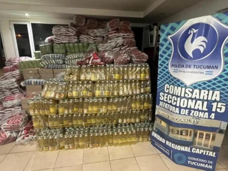 Encontraron alimentos secuestrados del Ministerio de Desarrollo Social de Tucumán Encontraron alimentos secuestrados del Ministerio de Desarrollo Social de Tucumán