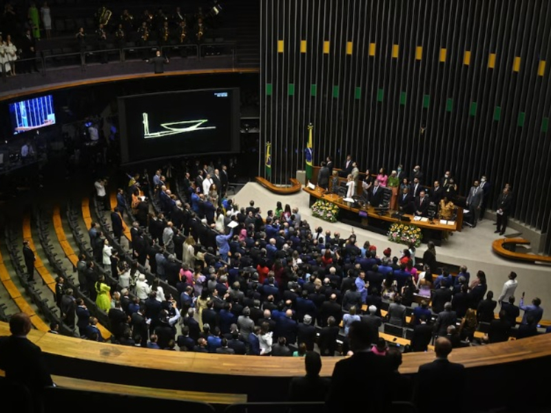 Diputados brasileños aprobaron un impuesto mínimo del 15% a las multinacionales Diputados brasileños aprobaron un impuesto mínimo del 15% a las multinacionales