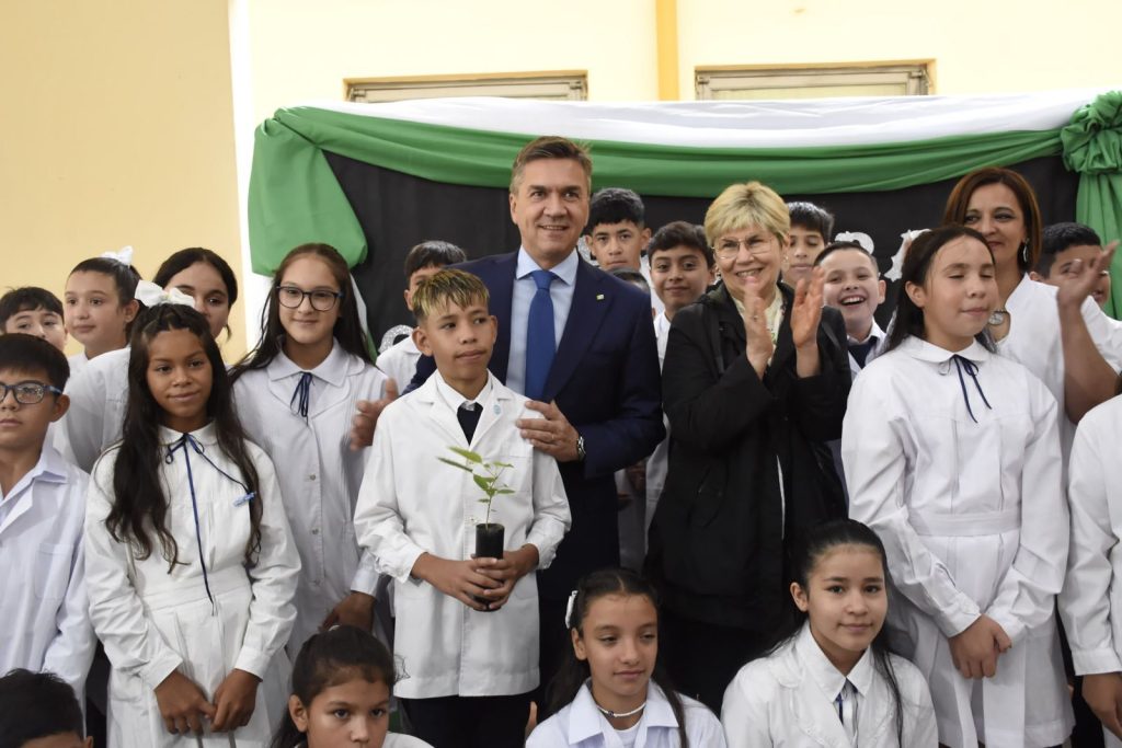 Fin de clases: la ministra Naidenoff agradeció por acompañar los desafíos de la Educación en este año Fin de clases: la ministra Naidenoff agradeció por acompañar los desafíos de la Educación en este año