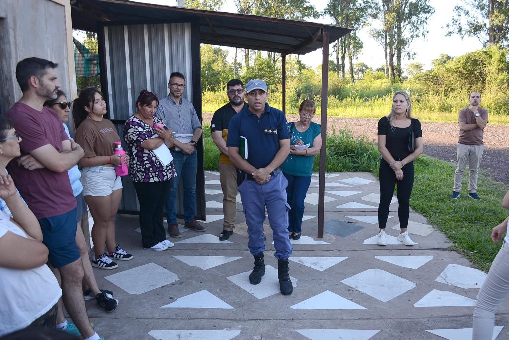Acciones conjuntas entre Municipio y Provincia para brindar más Seguridad a los barrios Aramburu y Los Pinos Acciones conjuntas entre Municipio y Provincia para brindar más Seguridad a los barrios Aramburu y Los Pinos