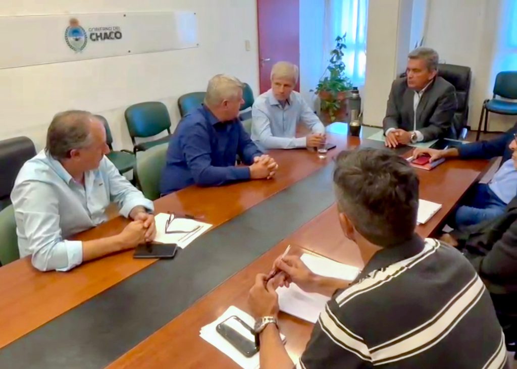 El gobierno trabaja para potenciar el cultivo del algodón y el desarrollo productivo