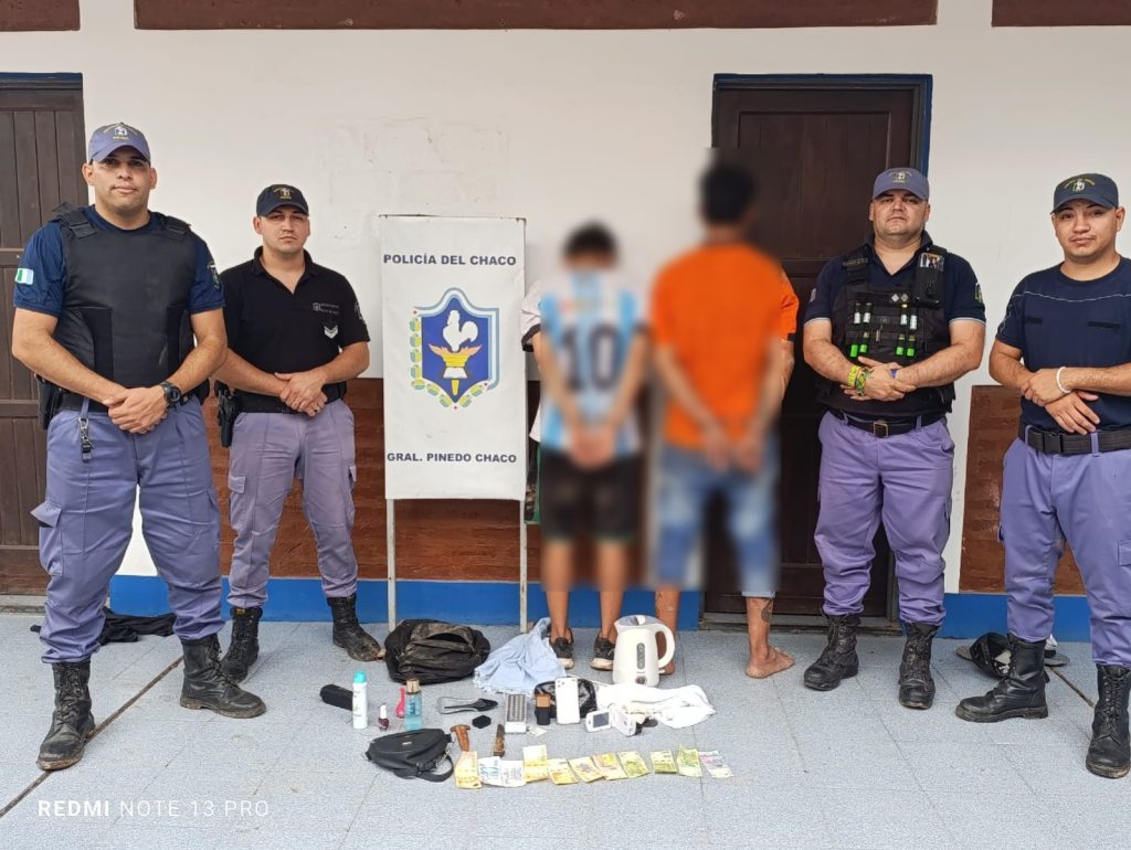 Dos demorados con objetos buscados y 8.700 en Pinedo: uno es menor de edad Dos demorados con objetos buscados y 8.700 en Pinedo: uno es menor de edad