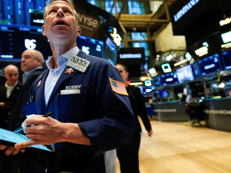 Wall Street se desploma por los aranceles de Trump y temor al recrudecimiento de la inflación Wall Street se desploma por los aranceles de Trump y temor al recrudecimiento de la inflación