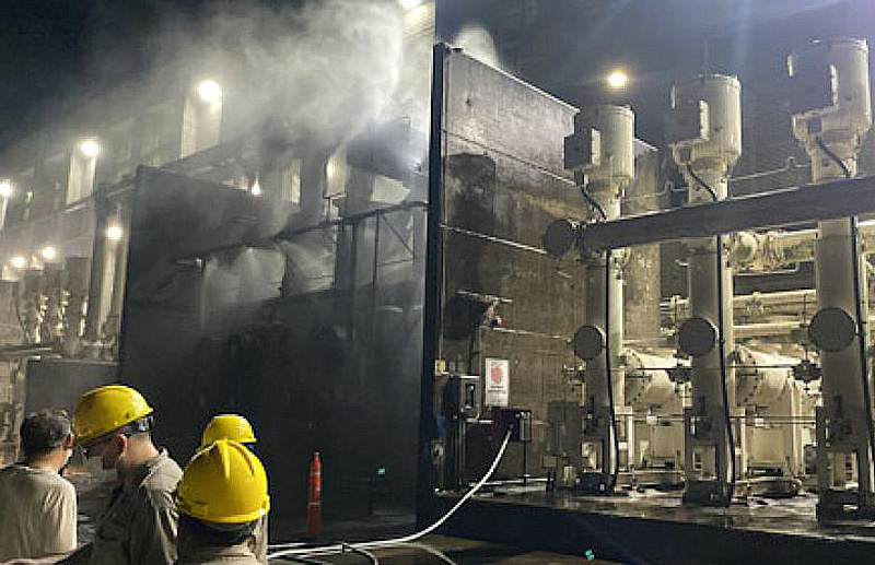 Un incendio afectó a la represa de Yacyretá Un incendio afectó a la represa de Yacyretá