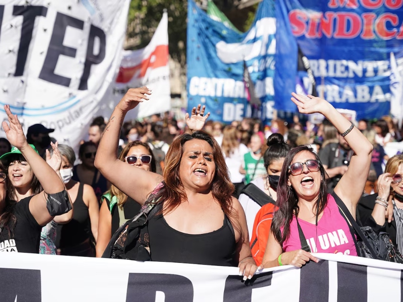 Movilización del 8M en Resistencia: concentración en el Hospital Perrando y marcha hacia la Plaza 25 de Mayo Movilización del 8M en Resistencia: concentración en el Hospital Perrando y marcha hacia la Plaza 25 de Mayo