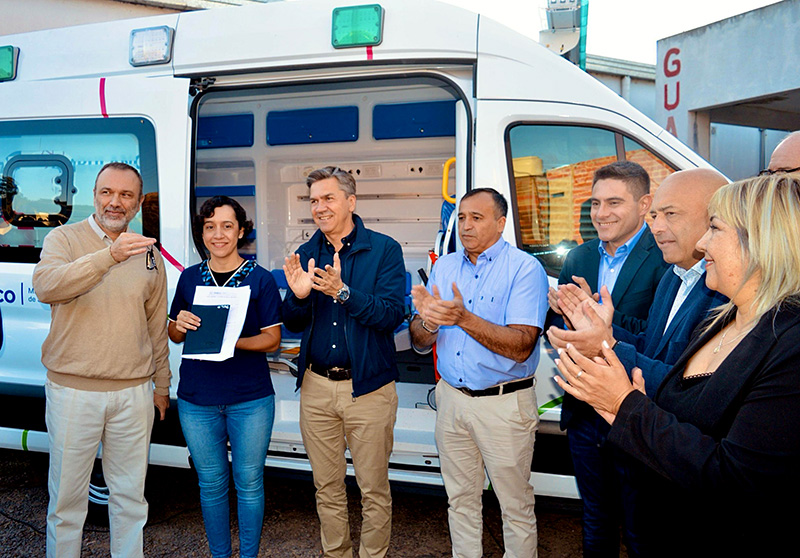 Entrega de ambulancia al Hospital de Puerto Tirol: “Trabajamos en la consolidación de la red sanitaria” dijo Zdero Entrega de ambulancia al Hospital de Puerto Tirol: “Trabajamos en la consolidación de la red sanitaria” dijo Zdero