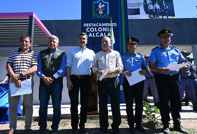 Zdero inauguró las refacciones y ampliación del Destacamento Rural Colonia Alcalá Zdero inauguró las refacciones y ampliación del Destacamento Rural Colonia Alcalá