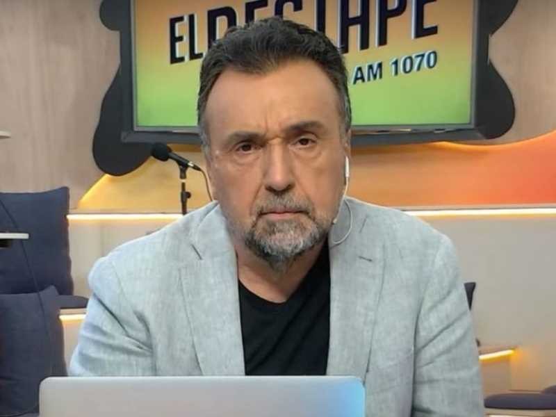 Atacaron violentamente al periodista Roberto Navarro Atacaron violentamente al periodista Roberto Navarro