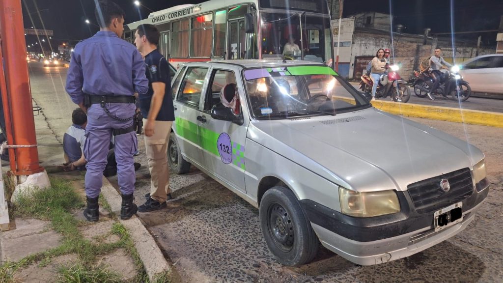 Remisero alcoholizado generó desorden en la vía pública y terminó detenido Remisero alcoholizado generó desorden en la vía pública y terminó detenido