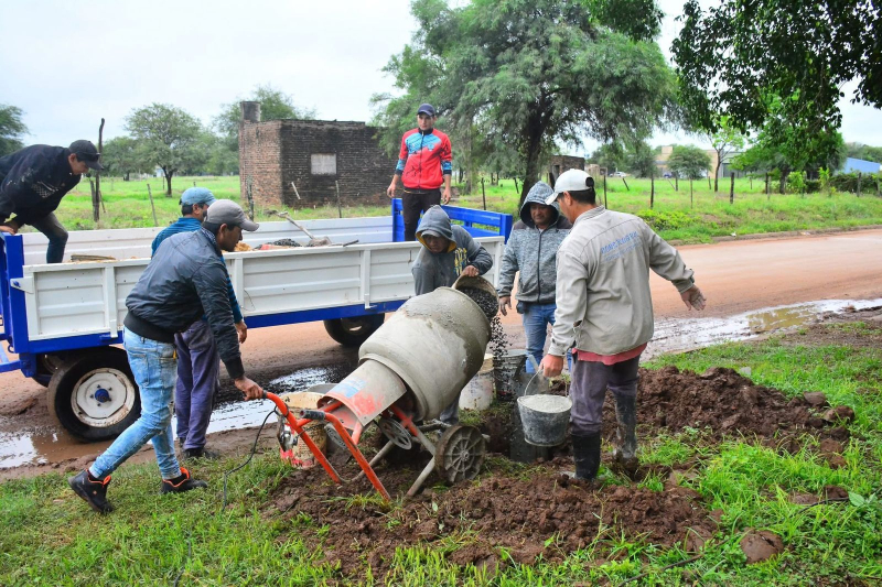 Castelli: la Secretaría de Obras Públicas avanza con el programa integral de alumbrado público Castelli: la Secretaría de Obras Públicas avanza con el programa integral de alumbrado público