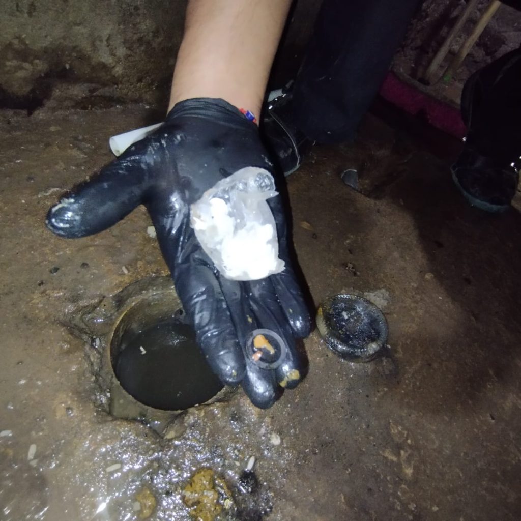 Allanamiento a un bunker de drogas terminó con detenidos y dinero incautado Allanamiento a un bunker de drogas terminó con detenidos y dinero incautado