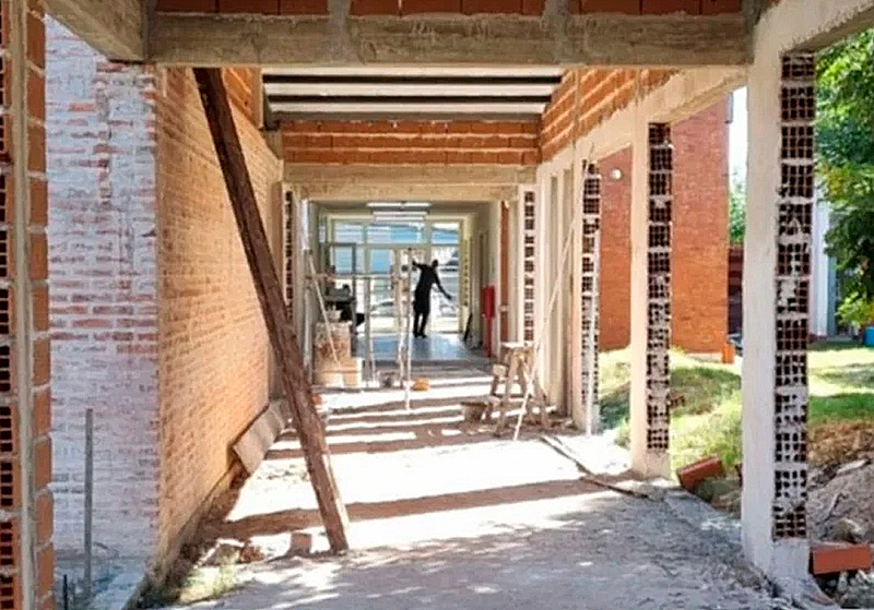Alineada con el Gobierno nacional, Corrientes reclama fondos por u$s 10 millones para obras escolares Alineada con el Gobierno nacional, Corrientes reclama fondos por u$s 10 millones para obras escolares