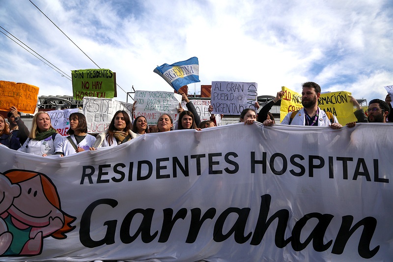 Trabajadores del Garrahan realizan una nueva convocatoria para movilizarse hacia Plaza de Mayo Trabajadores del Garrahan realizan una nueva convocatoria para movilizarse hacia Plaza de Mayo