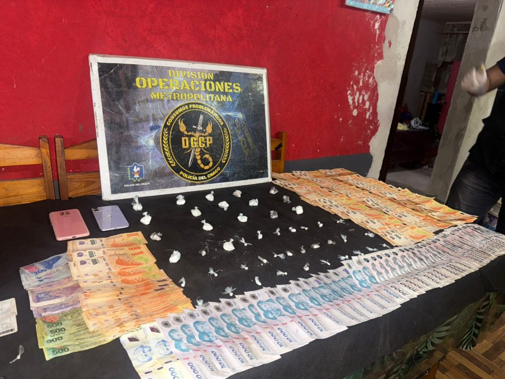 Golpe al narcomenudeo: incautan más de medio millón de pesos y casi 100 gramos de cocaína