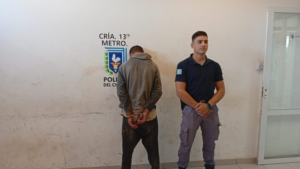 Intentó robar en una casa, lo atraparon los vecinos y amenazó con incinerar sus viviendas