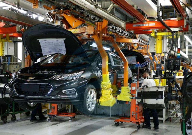 General Motors suspende la producción en su planta de Santa Fe y ofrece retiros voluntarios General Motors suspende la producción en su planta de Santa Fe y ofrece retiros voluntarios