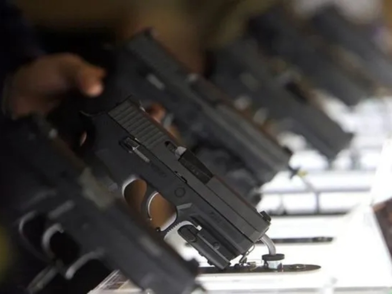 Facilitan el acceso a armas semiautomáticas, carabinas y subametralladoras de asalto Facilitan el acceso a armas semiautomáticas, carabinas y subametralladoras de asalto