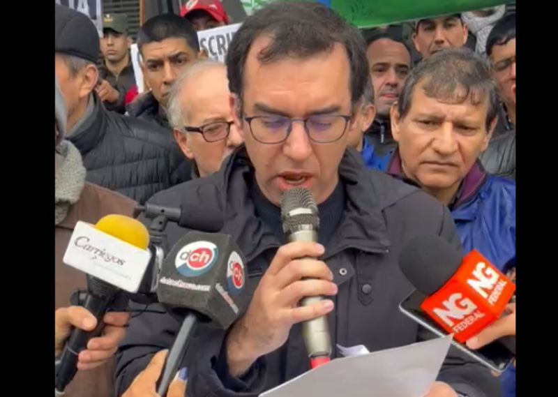 Resistencia se sumó al contundente apoyo a Cristina Fernández de Kirchner: “Con proscripción no hay democracia” Resistencia se sumó al contundente apoyo a Cristina Fernández de Kirchner: “Con proscripción no hay democracia”
