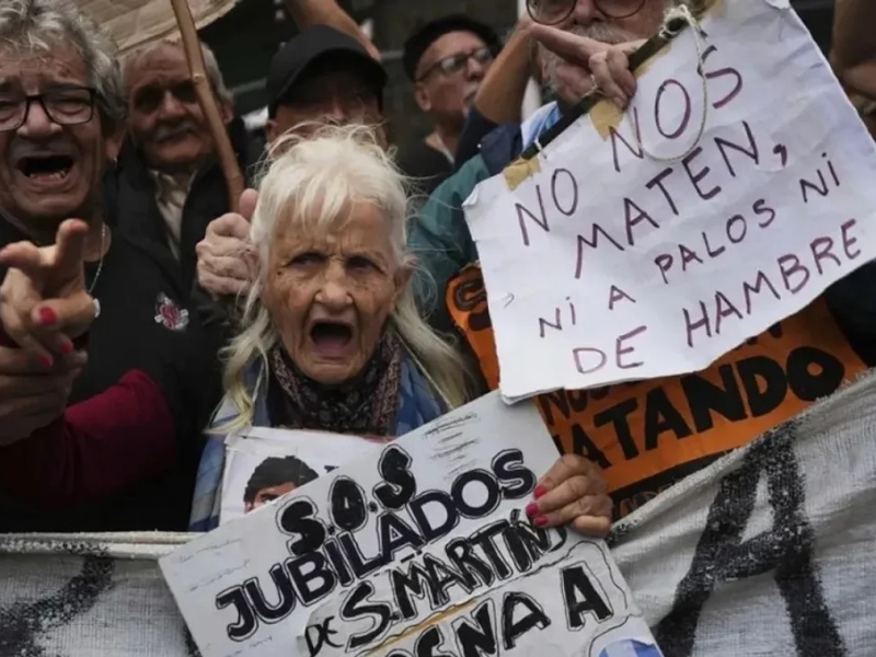 Javier Milei tiene hasta el 4 de agosto para vetar aumentos de jubilaciones Javier Milei tiene hasta el 4 de agosto para vetar aumentos de jubilaciones