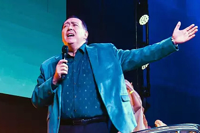 La Justicia investiga la milagrosa conversión de pesos a dólares del pastor Ledesma La Justicia investiga la milagrosa conversión de pesos a dólares del pastor Ledesma