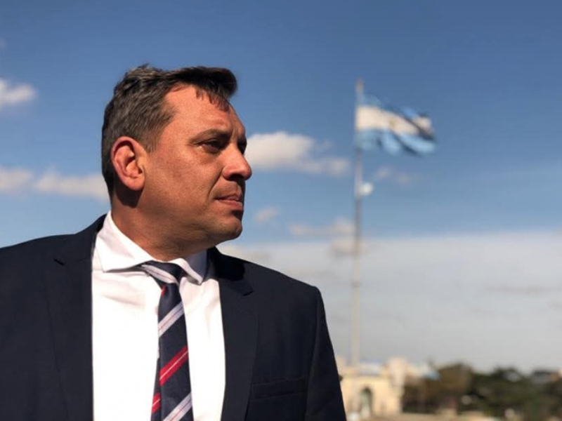 Desplazan a 24 policías bonaerenses por “confabulación” y por “intento de golpe institucional” Desplazan a 24 policías bonaerenses por “confabulación” y por “intento de golpe institucional”