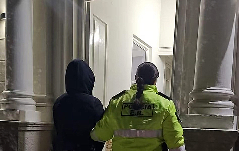 Detuvieron en Entre Ríos a “La Pistolera”, ex custodia del clan Sena que estaba prófuga Detuvieron en Entre Ríos a “La Pistolera”, ex custodia del clan Sena que estaba prófuga