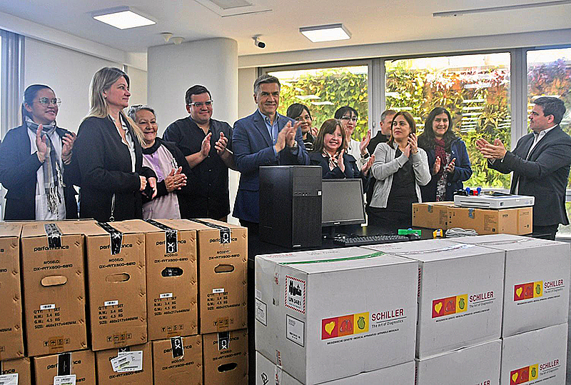 El gobernador Zdero lanzó el programa Red IAM Chaco para el fortalecimiento en telesalud y turnos digitales El gobernador Zdero lanzó el programa Red IAM Chaco para el fortalecimiento en telesalud y turnos digitales
