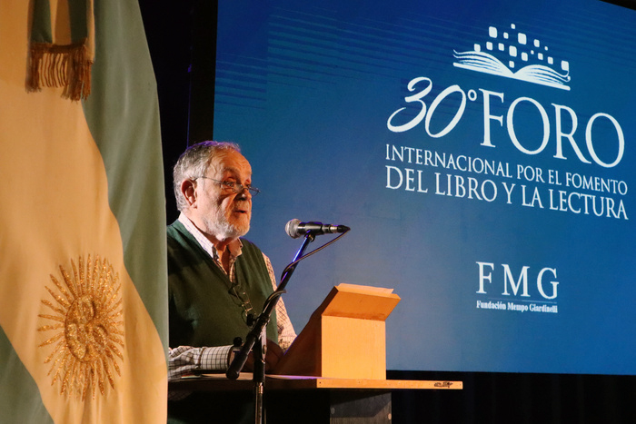 Mempo Giardinelli: “No queremos abandonar la batalla de la educación” Mempo Giardinelli: “No queremos abandonar la batalla de la educación”