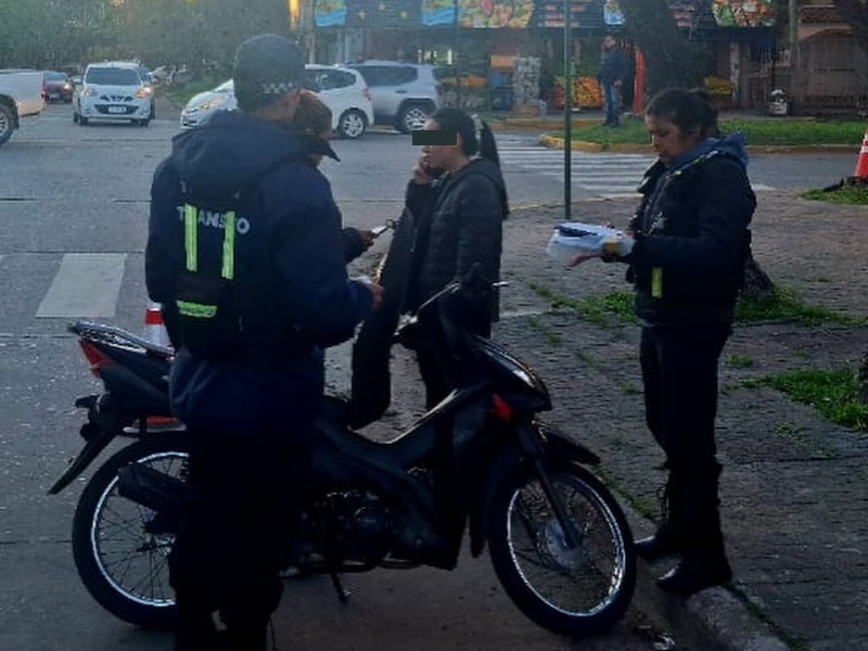 Operativo nocturno: controles de luces, seguridad y escapes libres en Resistencia Operativo nocturno: controles de luces, seguridad y escapes libres en Resistencia